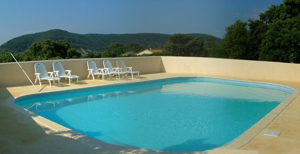 Mas de Courreges Hotel Saint-Hippolyte-du-Fort Buitenkant foto
