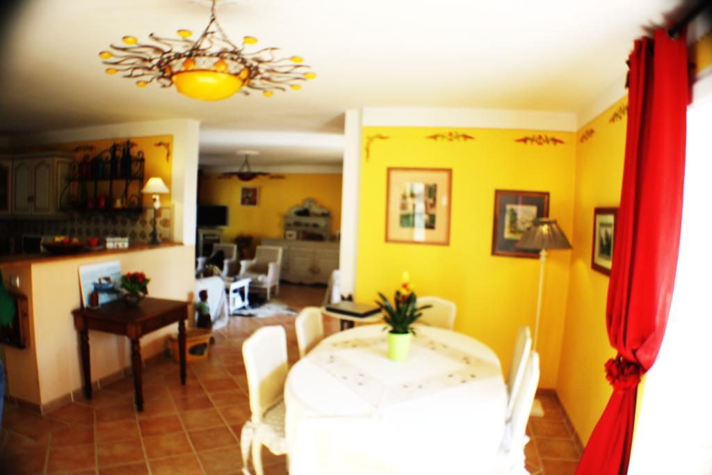 Mas de Courreges Hotel Saint-Hippolyte-du-Fort Buitenkant foto