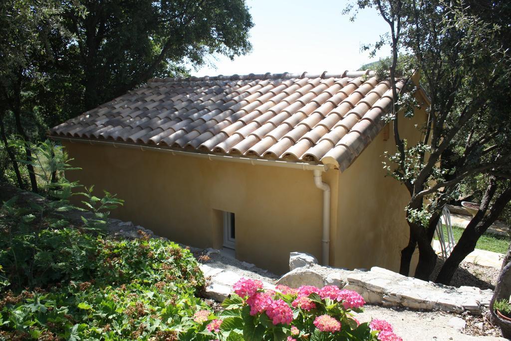 Mas de Courreges Hotel Saint-Hippolyte-du-Fort Buitenkant foto